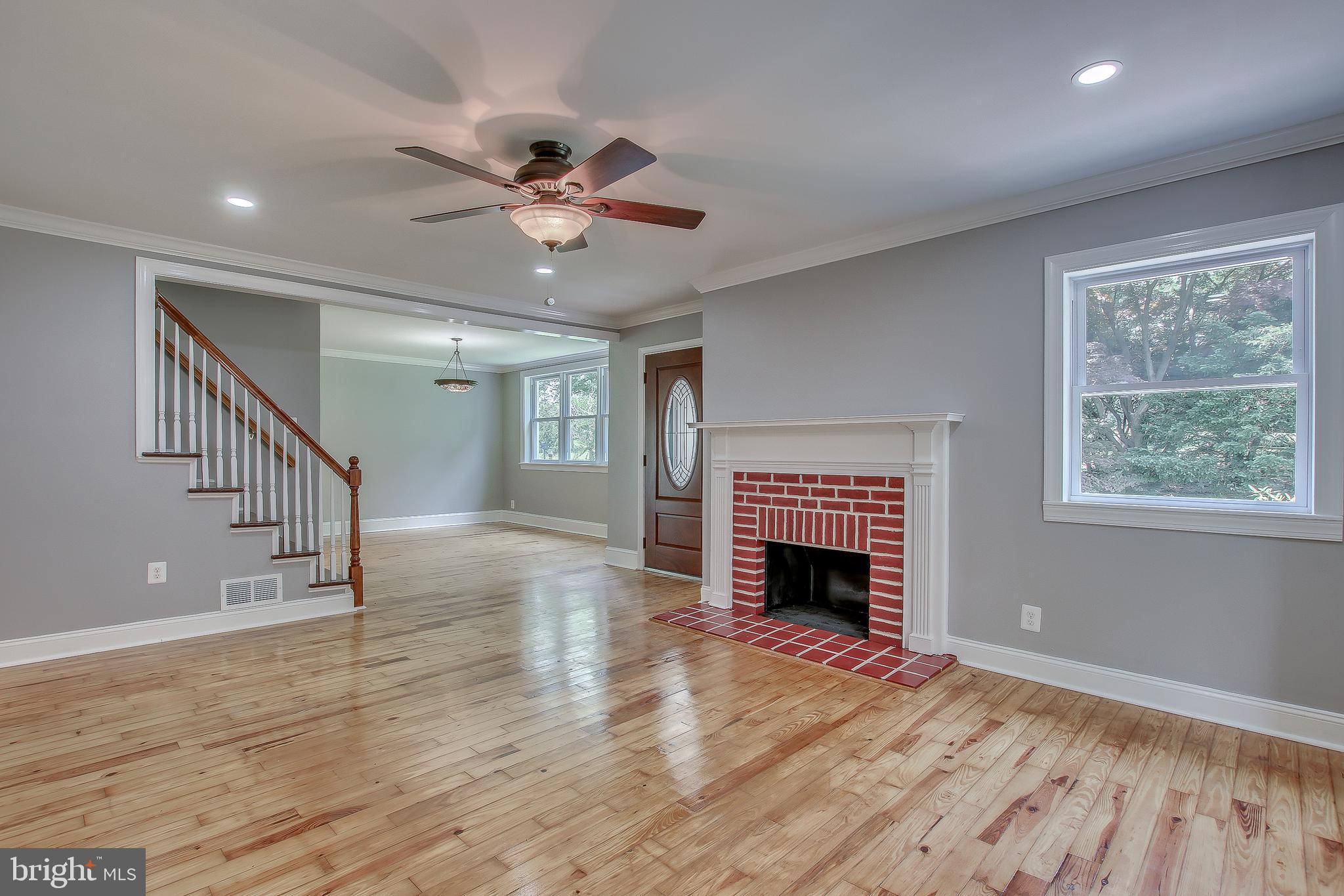 174 County Line Road Huntingdon Valley, PA 19006 - Photo 4 of 32 Spacious Living Room and refinished floors