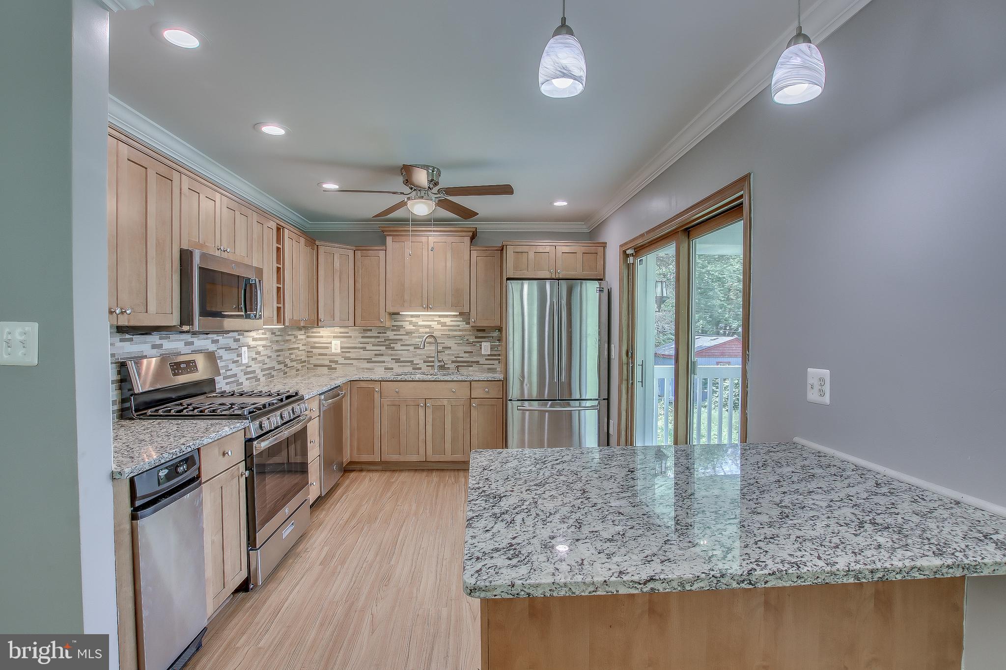 174 County Line Road Huntingdon Valley, PA 19006 - Photo 8 of 32 kitchen with granite counters