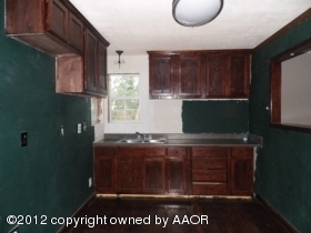 4009 Parker Street Amarillo, TX 79110 - Photo 6 of 9 Kitchen