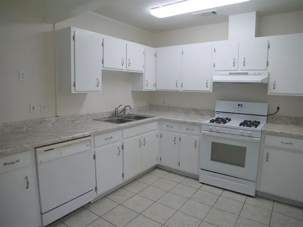 $2,100 | 1429 Milton Street, Tallahassee, FL 32303