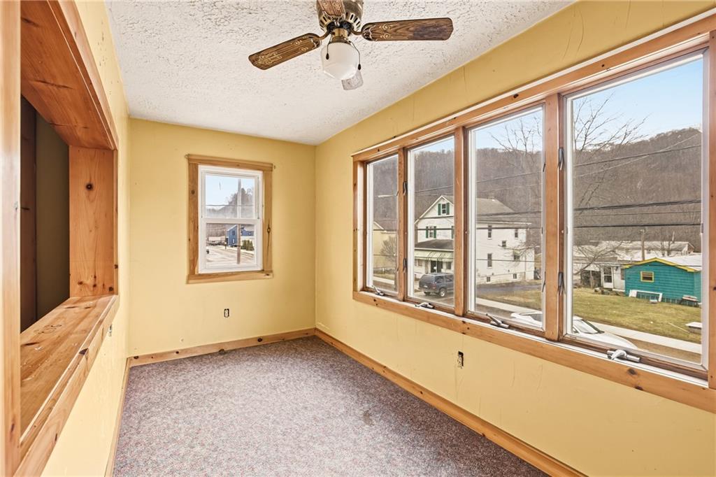 708 Walker Street Garrett, PA 15542 - Photo 14 of 36