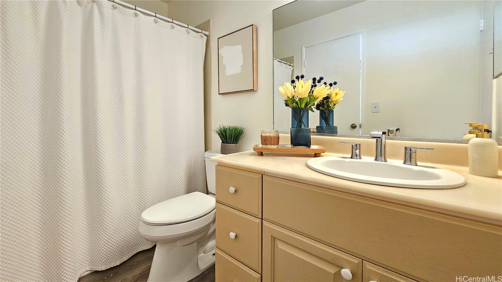 91-184 Kikiao Street Kapolei, HI 96707 - Photo 14 of 24 Primary Bathroom