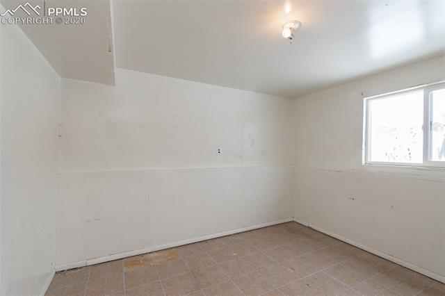 1736 Ascot Road Colorado Springs, CO 80906 - Photo 12 of 19