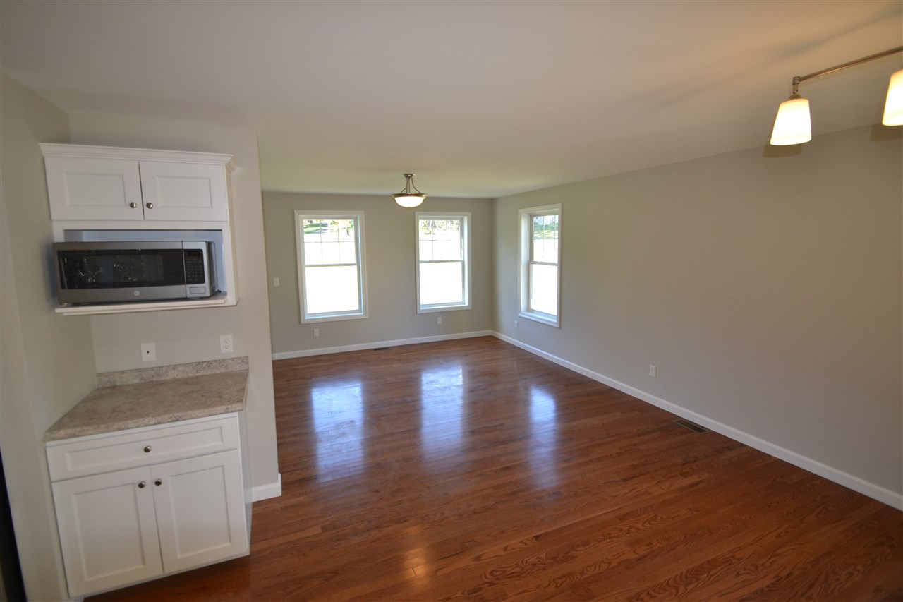 11 Rocky Hill Road, Unit 6 Nottingham, NH 03290 - Photo 2 of 23 Gallery Image 2