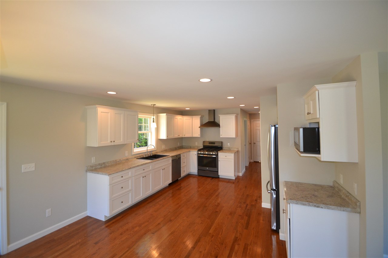 11 Rocky Hill Road, Unit 6 Nottingham, NH 03290 - Photo 4 of 23 Gallery Image 4