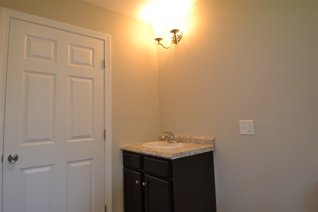 11 Rocky Hill Road, Unit 6 Nottingham, NH 03290 - Photo 7 of 23 Gallery Image 7