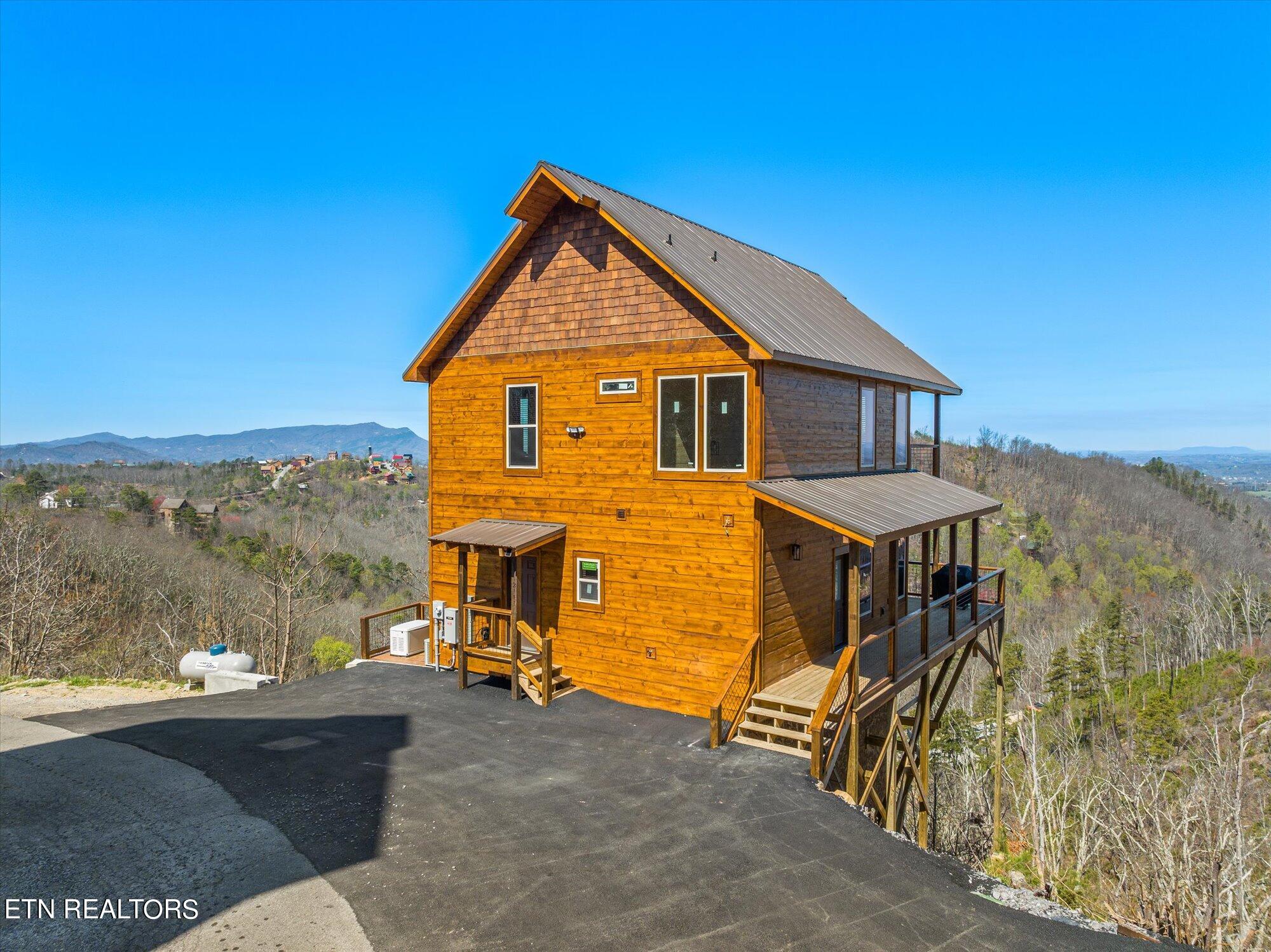 01-2111-Paradise-View-Way-Sevierville-TN
