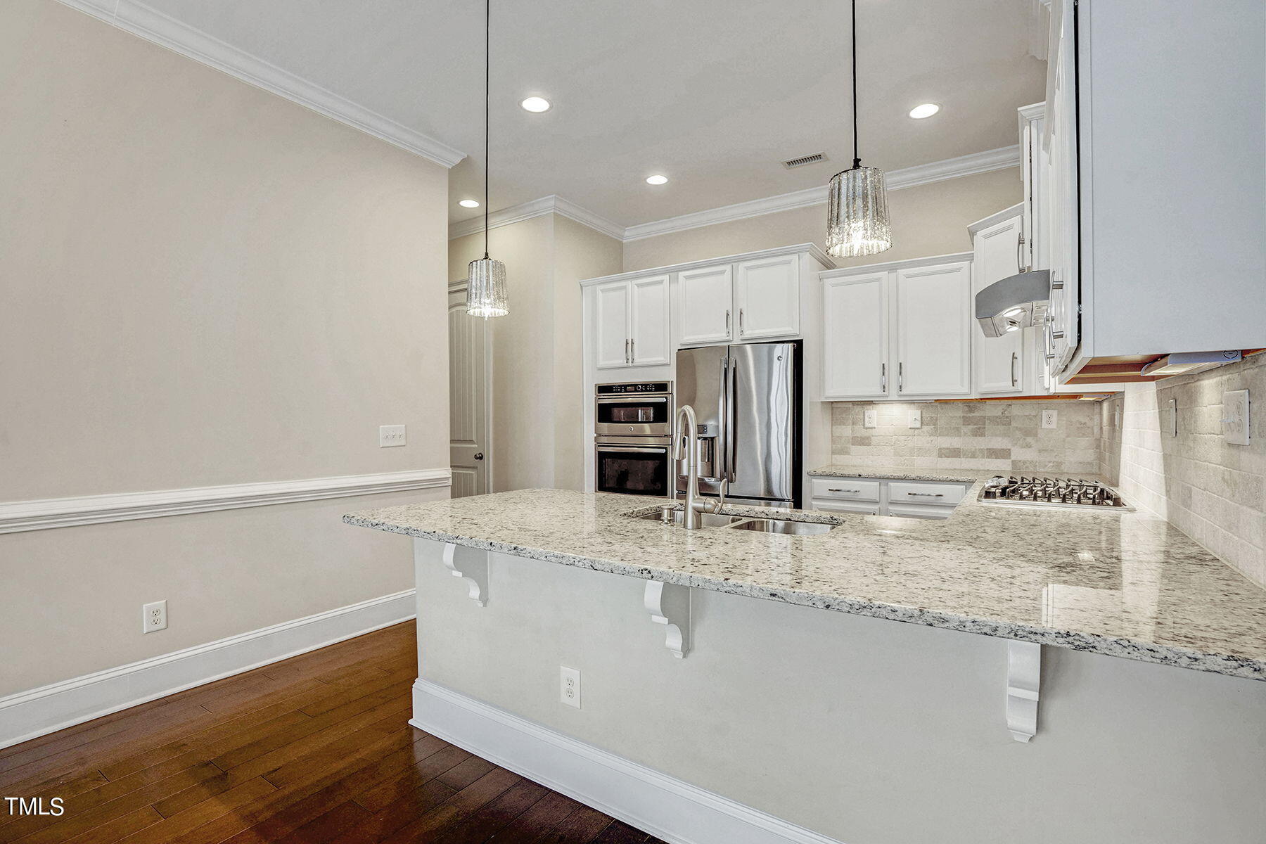 513 Deodar Lane Raleigh, NC 27608 - Photo 8 of 35 8-web-or-mls-513 Deodar Ln-10