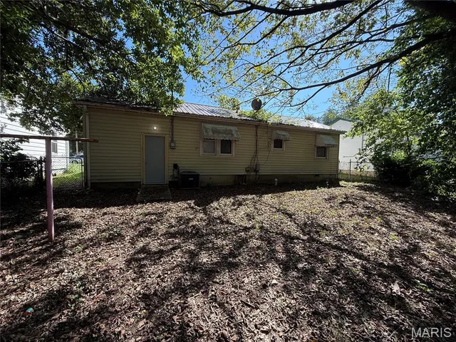 $135,000 | 1719 North Weller Avenue, Springfield, MO 65803