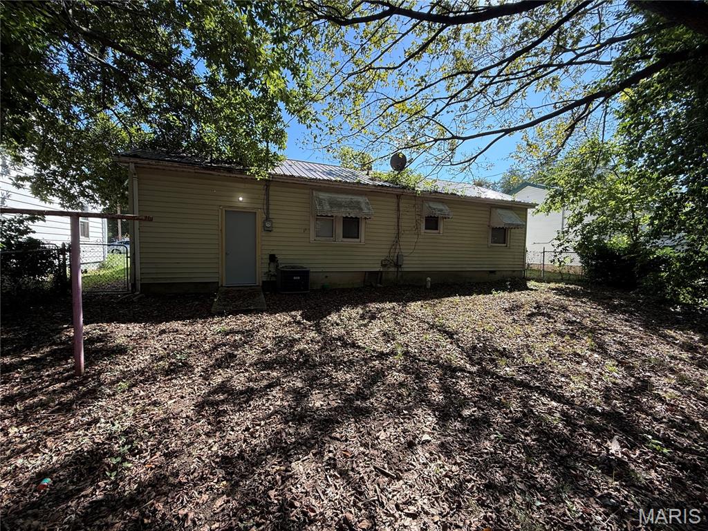 1719 North Weller Avenue Springfield, MO 65803 - Photo 14 of 16