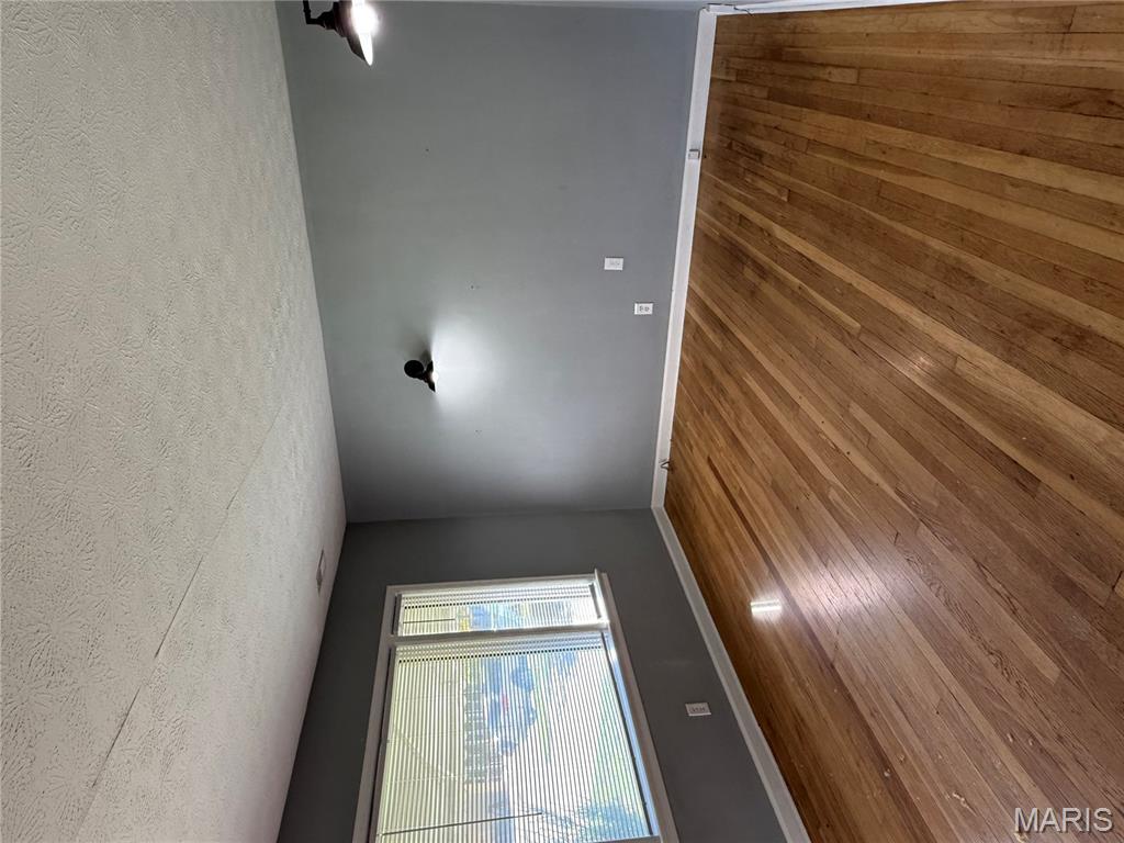 1719 North Weller Avenue Springfield, MO 65803 - Photo 4 of 16