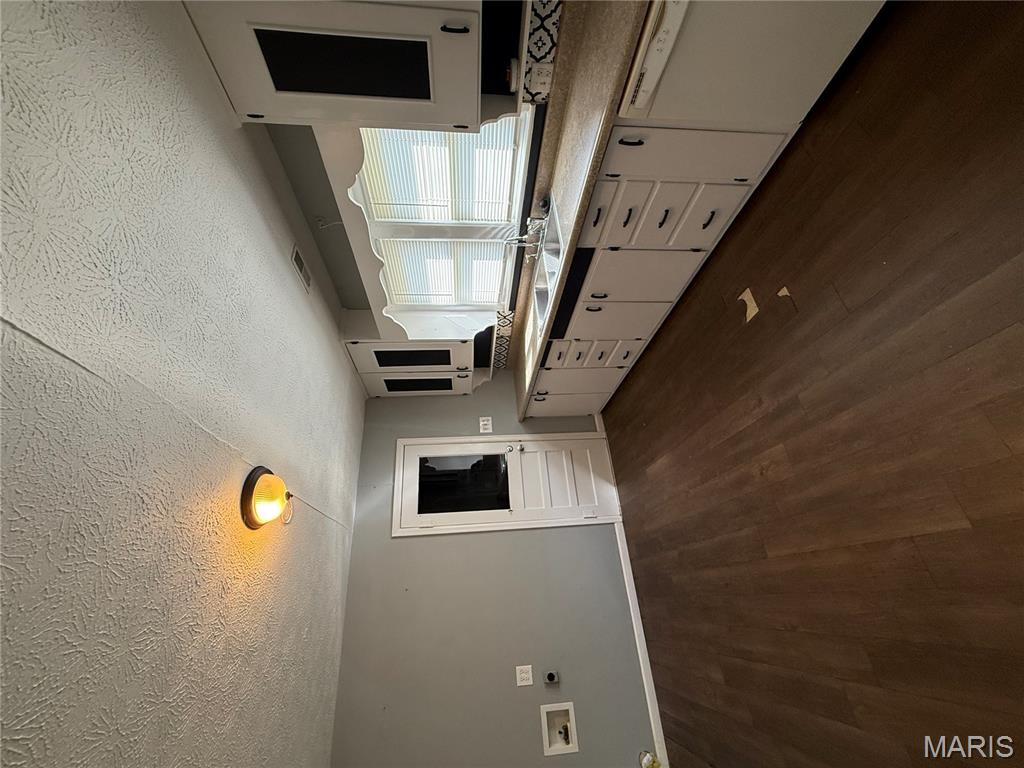 1719 North Weller Avenue Springfield, MO 65803 - Photo 6 of 16