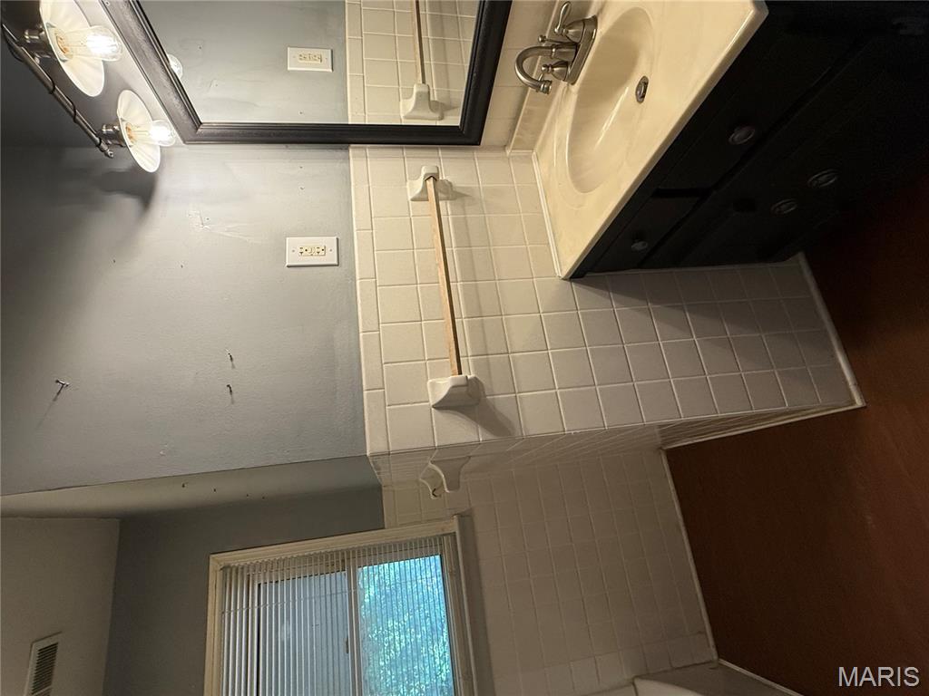 1719 North Weller Avenue Springfield, MO 65803 - Photo 10 of 16