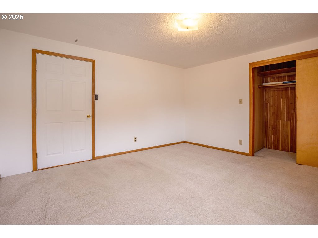 2209 42nd Avenue Longview, WA 98632 - Photo 13 of 27