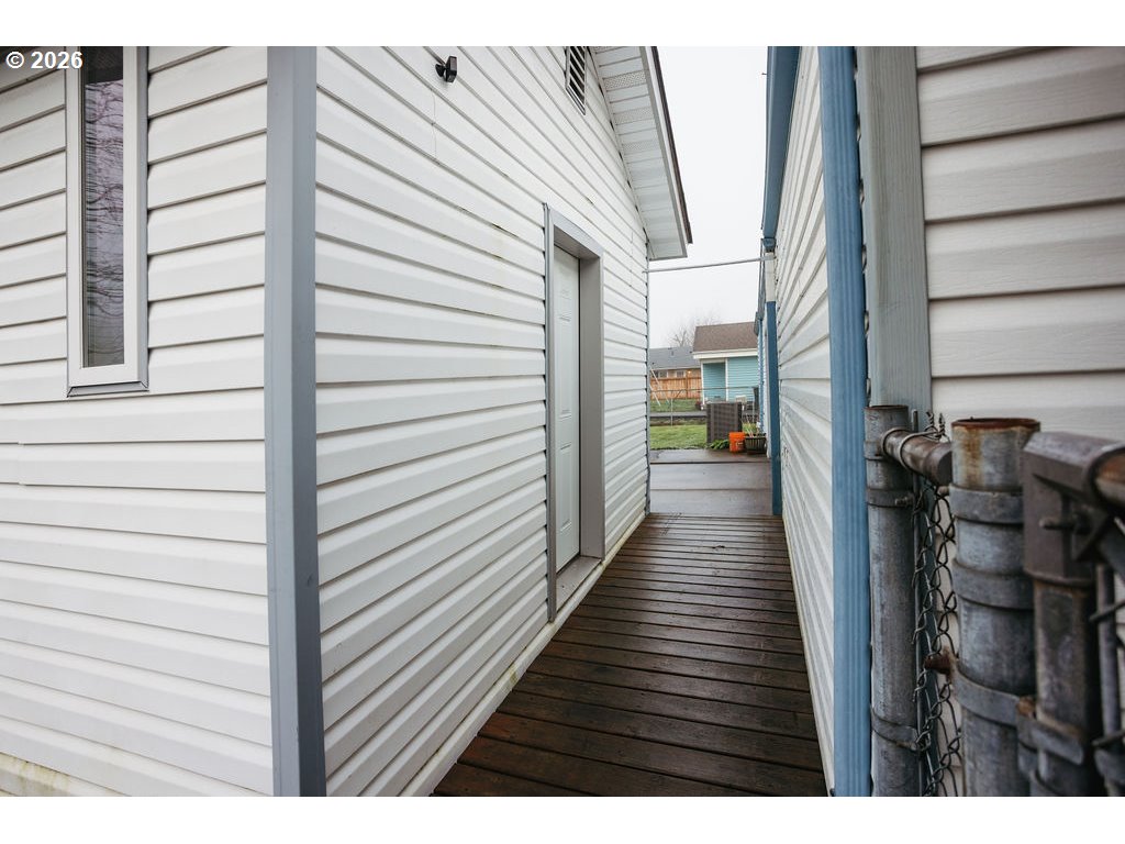 2209 42nd Avenue Longview, WA 98632 - Photo 26 of 27