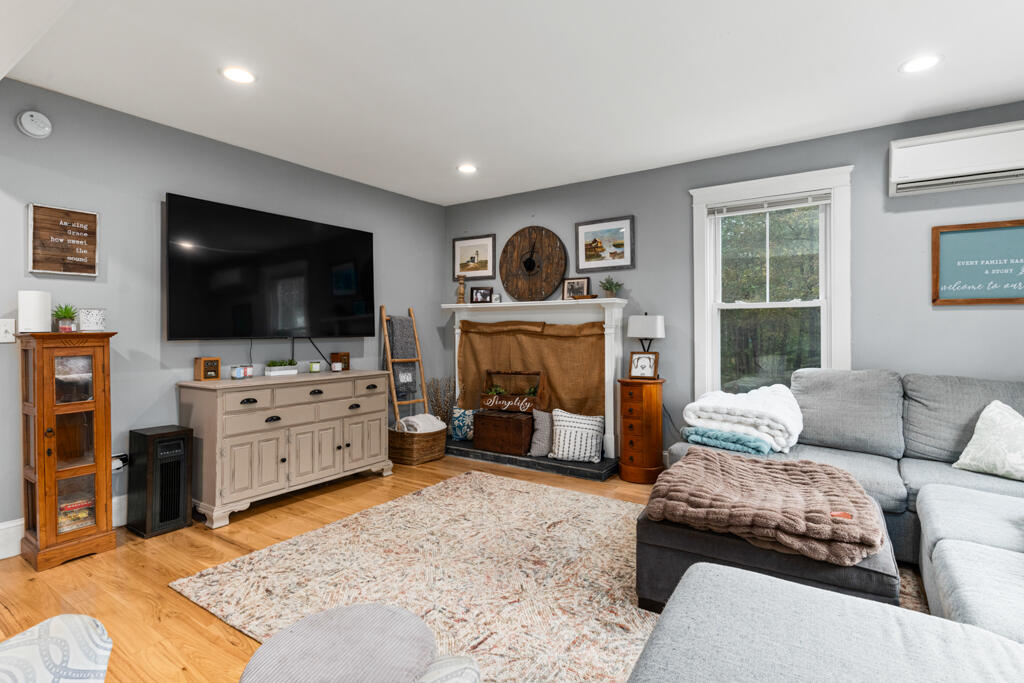 18 Methodist Road Westbrook, ME 04092 - Photo 22 of 70 DSC02600