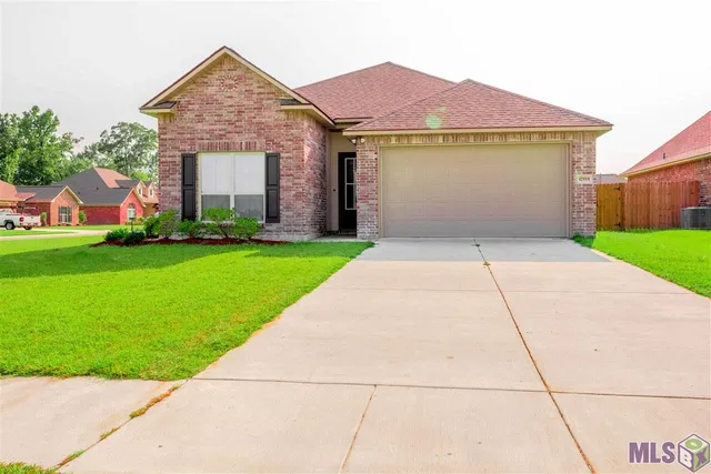 $1,695 | 17555 Feather Ridge Drive, Prairieville, LA 70769