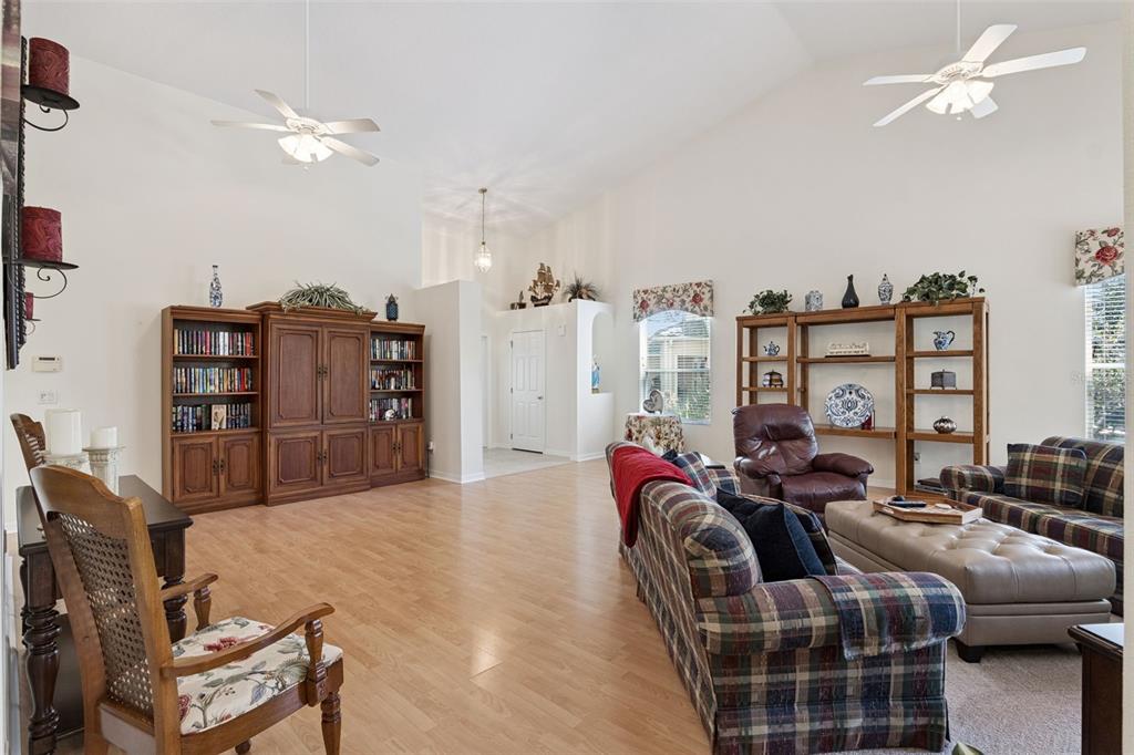 295 Marsh Landing Circle, Unit 30 DeBary, FL 32713 - Photo 13 of 59