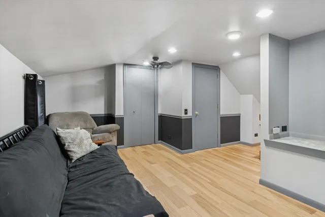 $319,900 | 907 Maple Avenue, Lisle, IL 60532