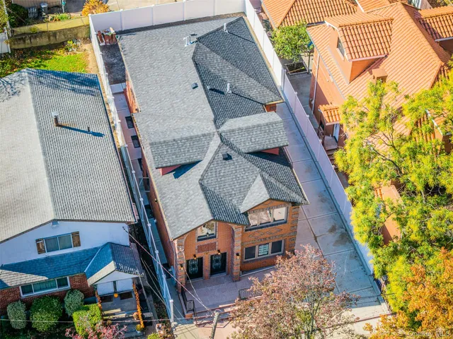 $2,488,000 | 46-34 211th Street | Bayside