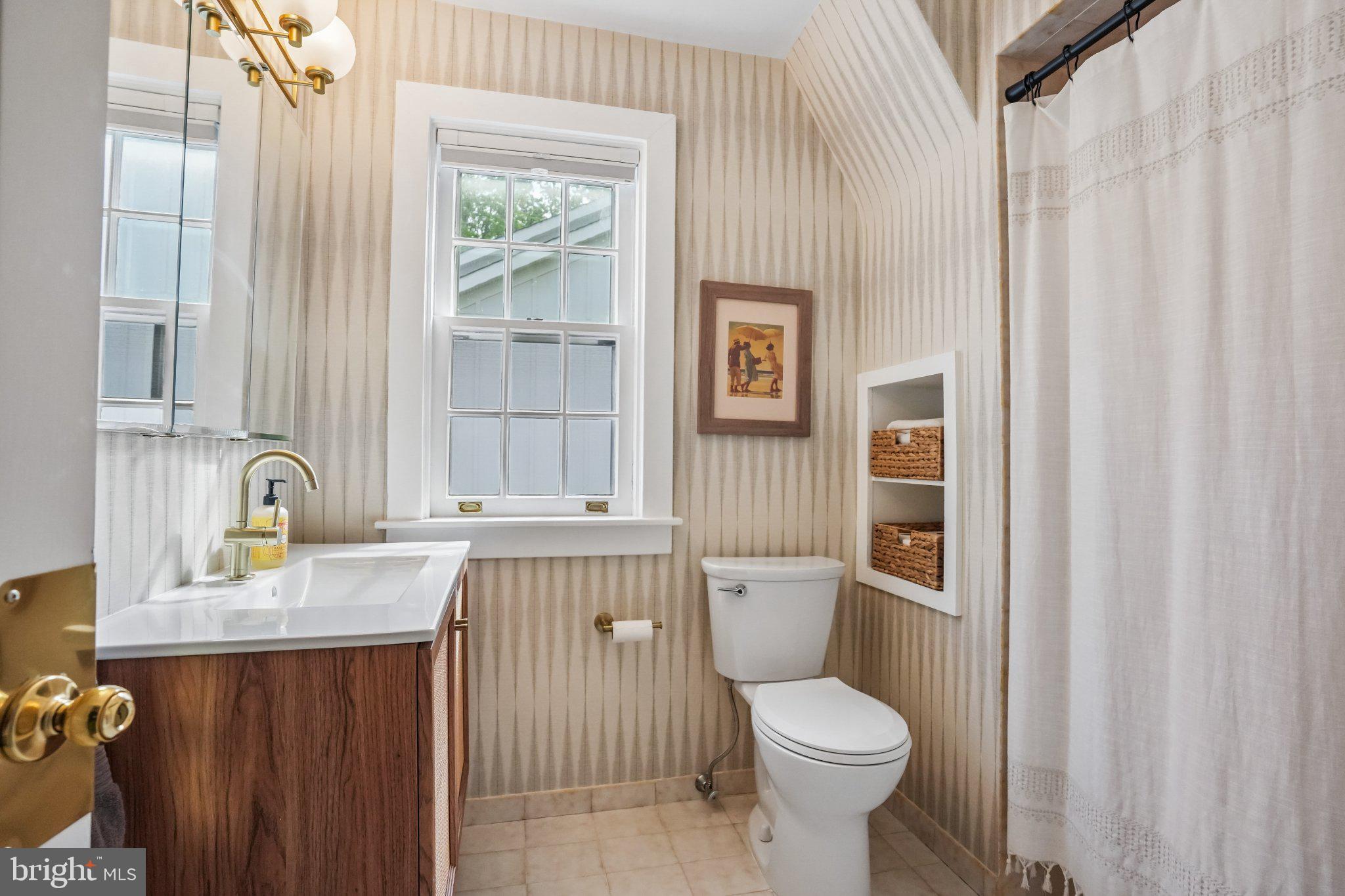 650 Maple Avenue Haddonfield, NJ 08033 - Photo 21 of 31 Charming bathroom with natural light.