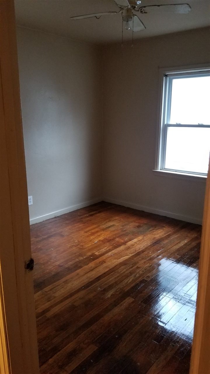 1029 Simcoe Avenue Flint, MI 48507 - Photo 6 of 13