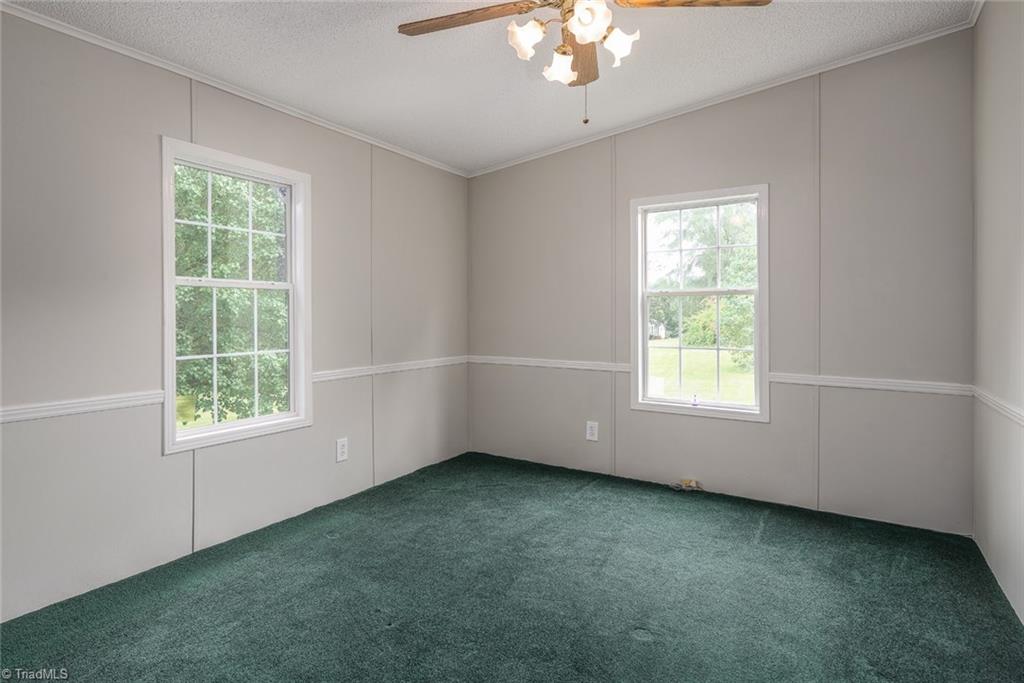 411 Apple Road Reidsville, NC 27320 - Photo 21 of 48 2nd Bedroom