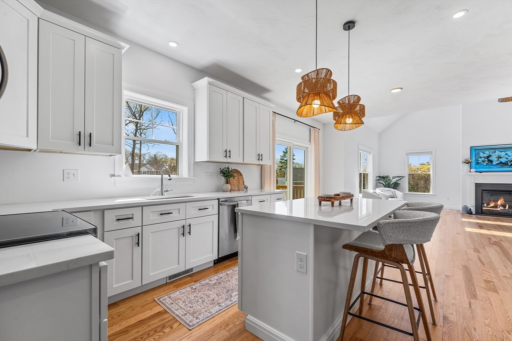 93 Mantell Road Uxbridge, MA 01569 - Photo 5 of 29 Gallery Image 5