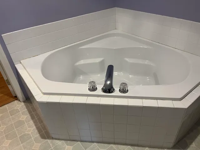 $899,000 | 10 Checkerberry Lane, Londonderry, NH 03053