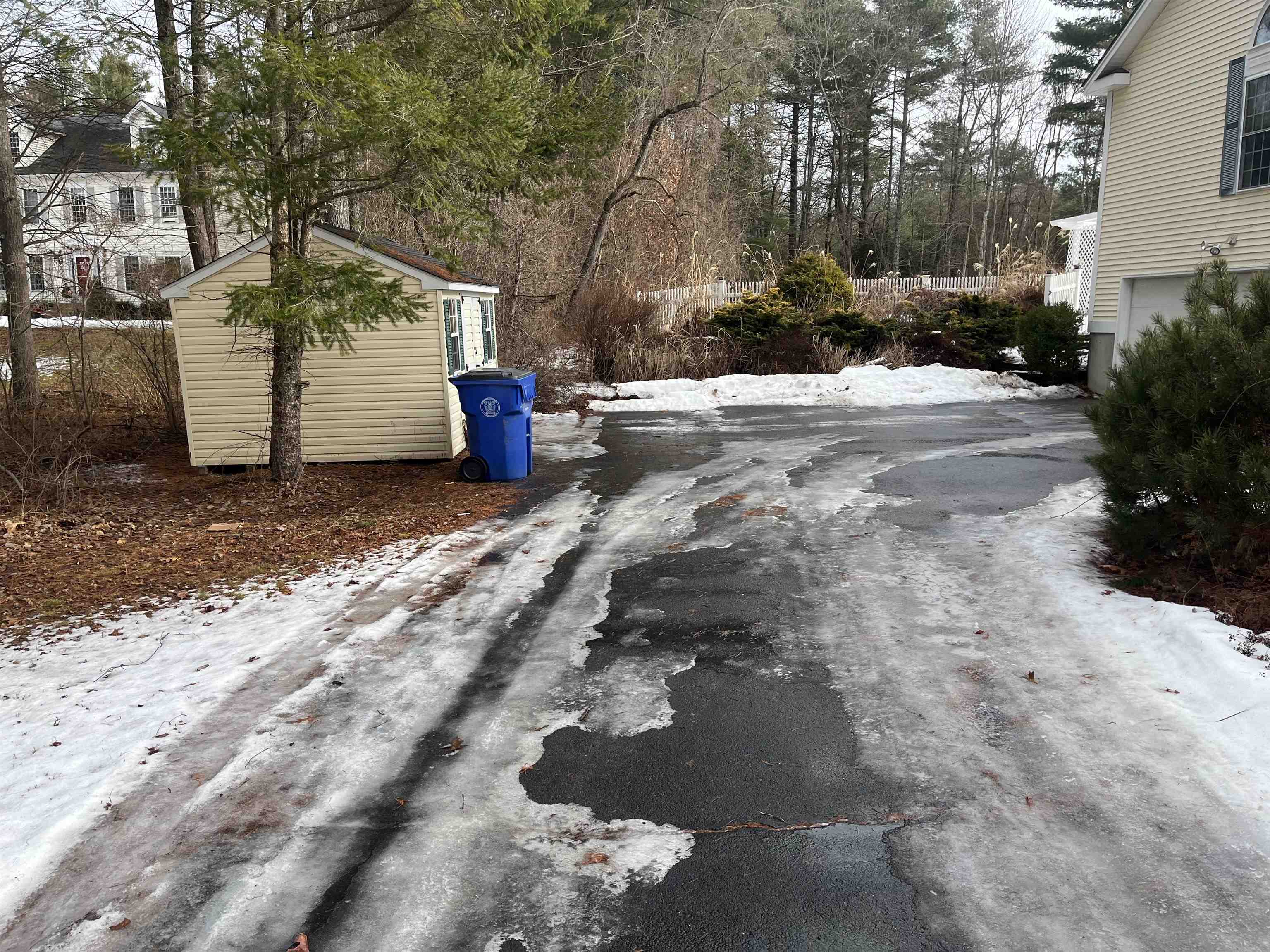 10 Checkerberry Lane Londonderry, NH 03053 - Photo 3 of 50