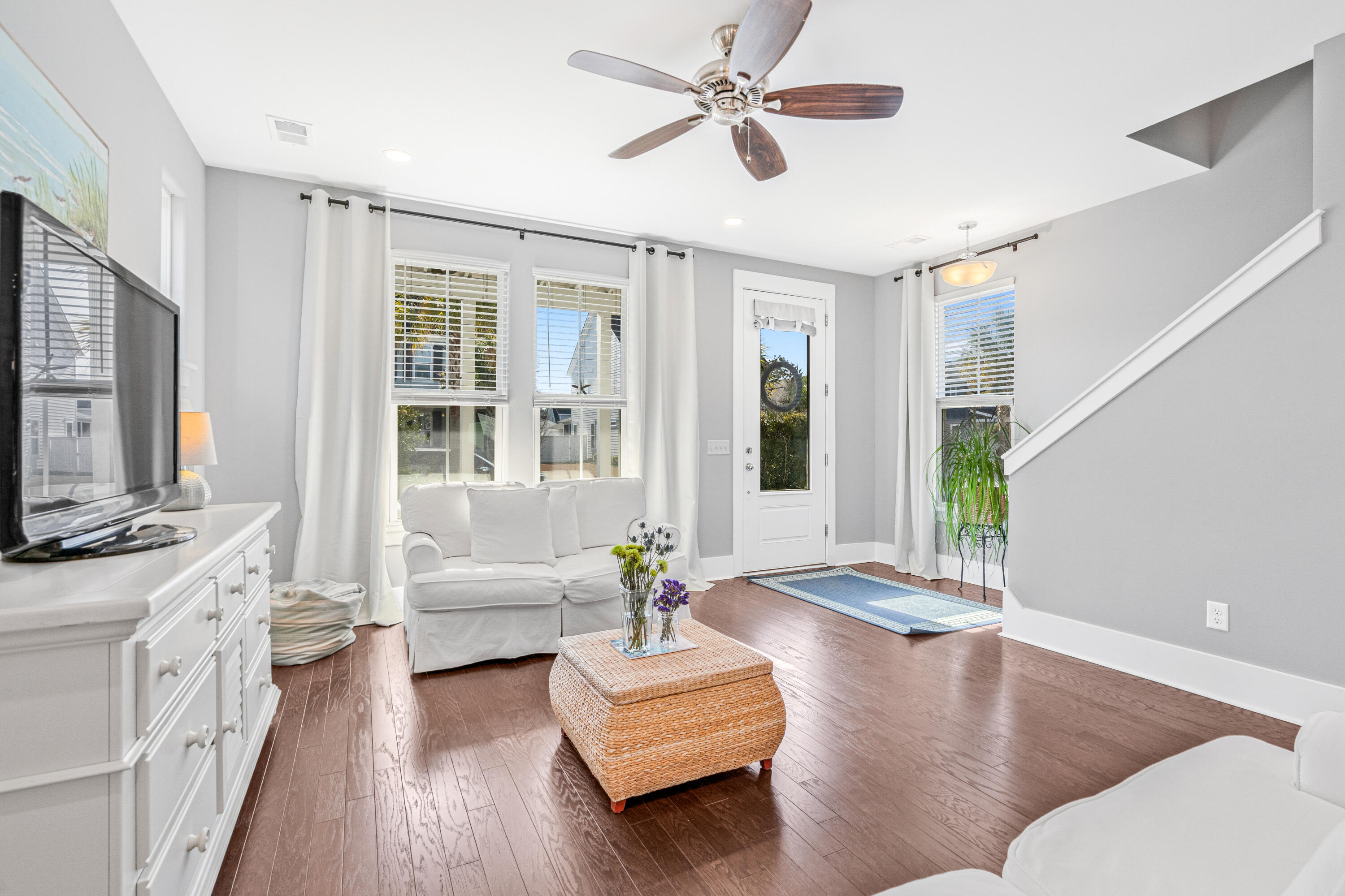 310 Watergrass Street Summerville, SC 29486 - Photo 8 of 24 DSC03895