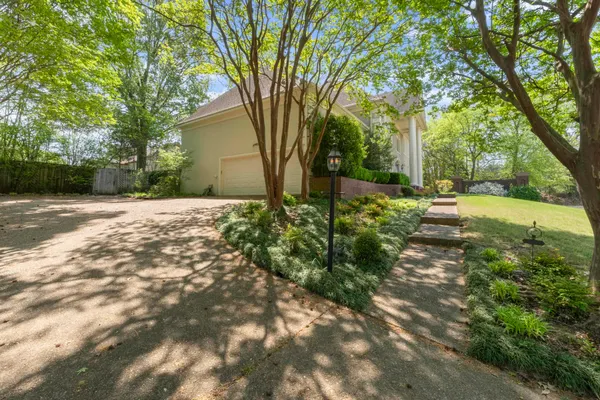 $650,000 | 2944 Belfort Drive, Germantown, TN 38138