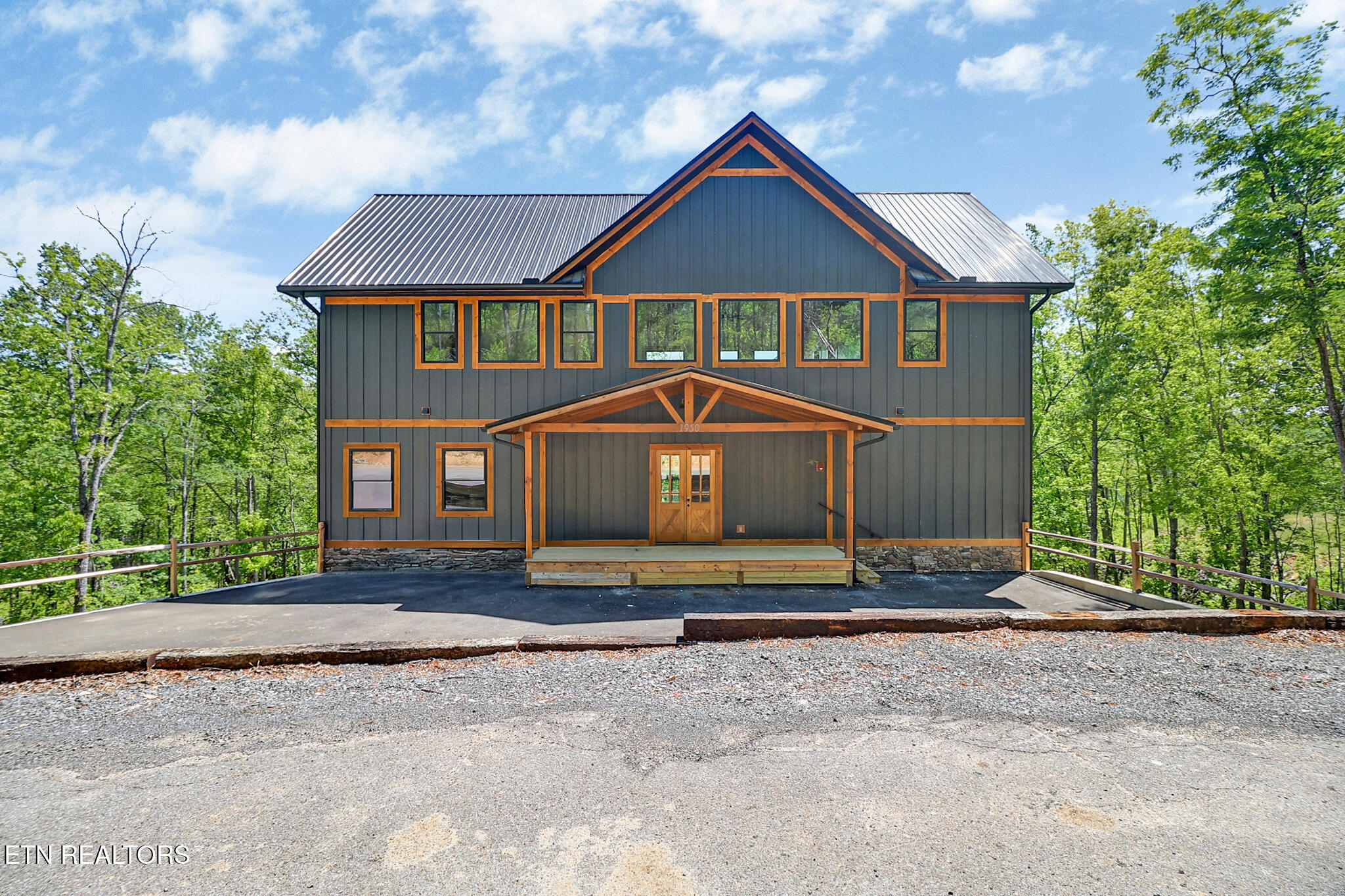 1950 Spurling Road Sevierville, TN 37862 - Photo 2 of 24 n44a1659-n44a1663
