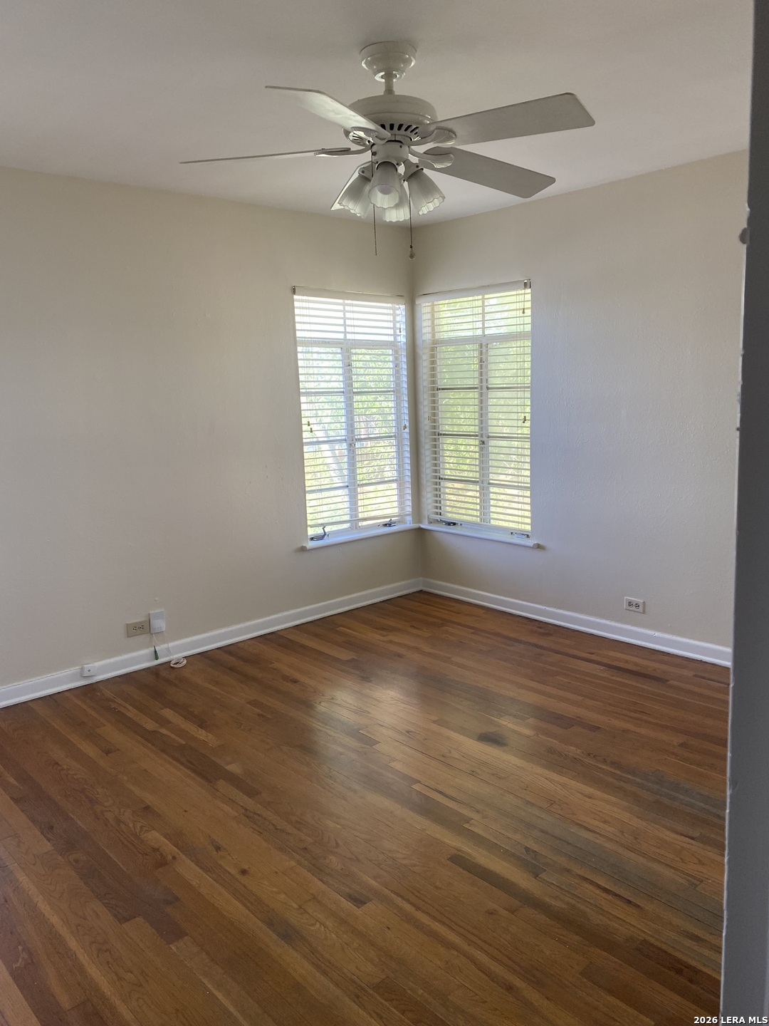 152 Terrell Road, Unit 3 Alamo Heights, TX 78209 - Photo 7 of 8 Gallery Image 7