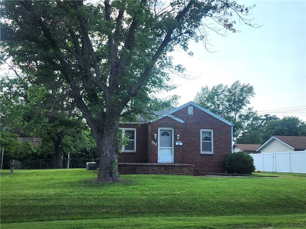 565 North Lake Shore Drive Decatur, IL 62521 - Photo 35 of 35 Gallery Image 35
