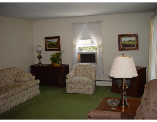 59 Ashley Road Holyoke, MA 01040 - Photo 3 of 11 Gallery Image 3