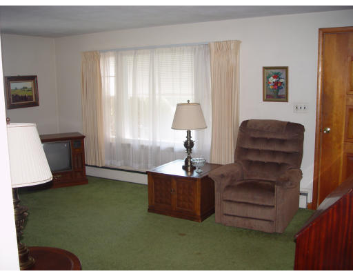 59 Ashley Road Holyoke, MA 01040 - Photo 4 of 11 Gallery Image 4