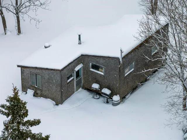 $199,900 | 242 Noyes Road, Stewartstown, NH 03576
