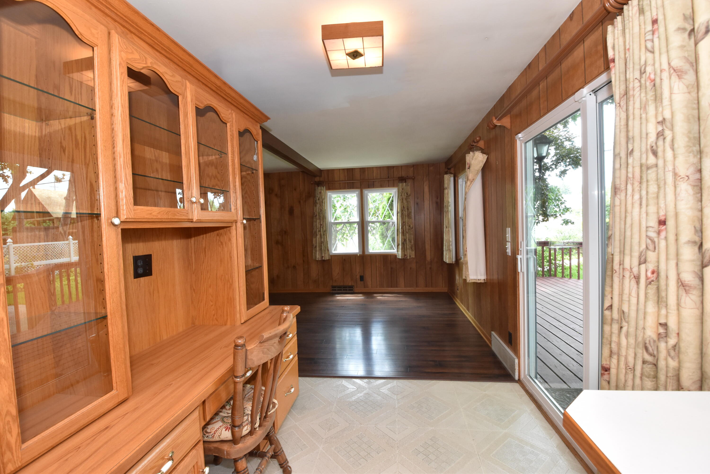 2205 Dwight Street Racine, WI 53403 - Photo 11 of 46 Desk Area