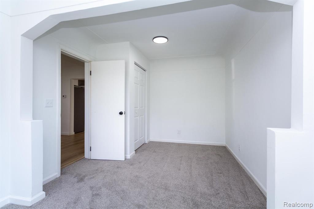 14930 East 10 Mile Road Eastpointe, MI 48021 - Photo 16 of 22