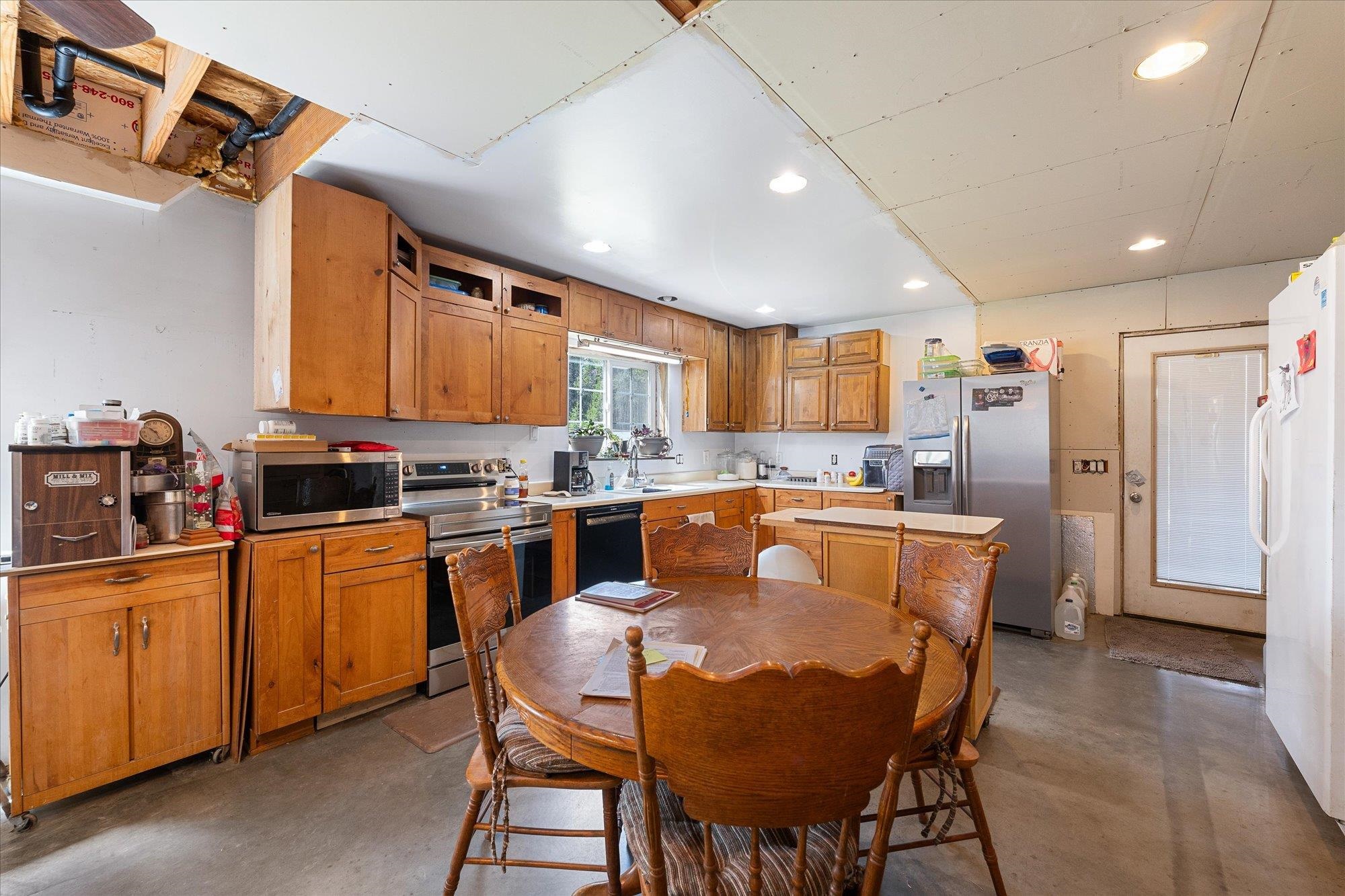 4226 Springdale Hunters Road, Unit SUITE A & SUITE B Springdale, WA 99173 - Photo 23 of 36