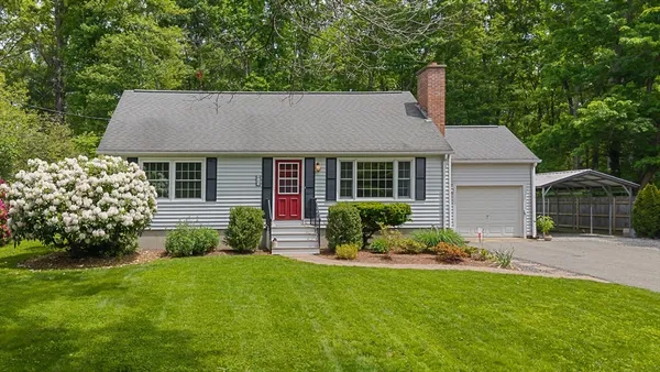 $475,000 | 13 Greenwood Avenue, Dudley, MA 01571