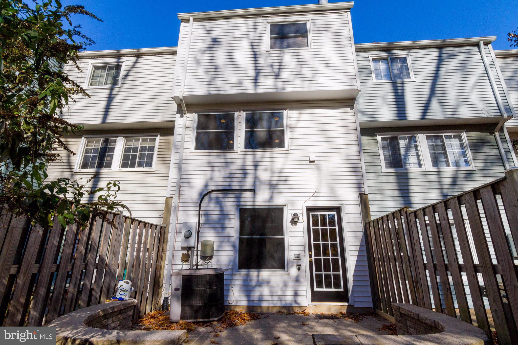 8030 Grandview Court Springfield, VA 22153 - Photo 26 of 27 Exterior- Rear View