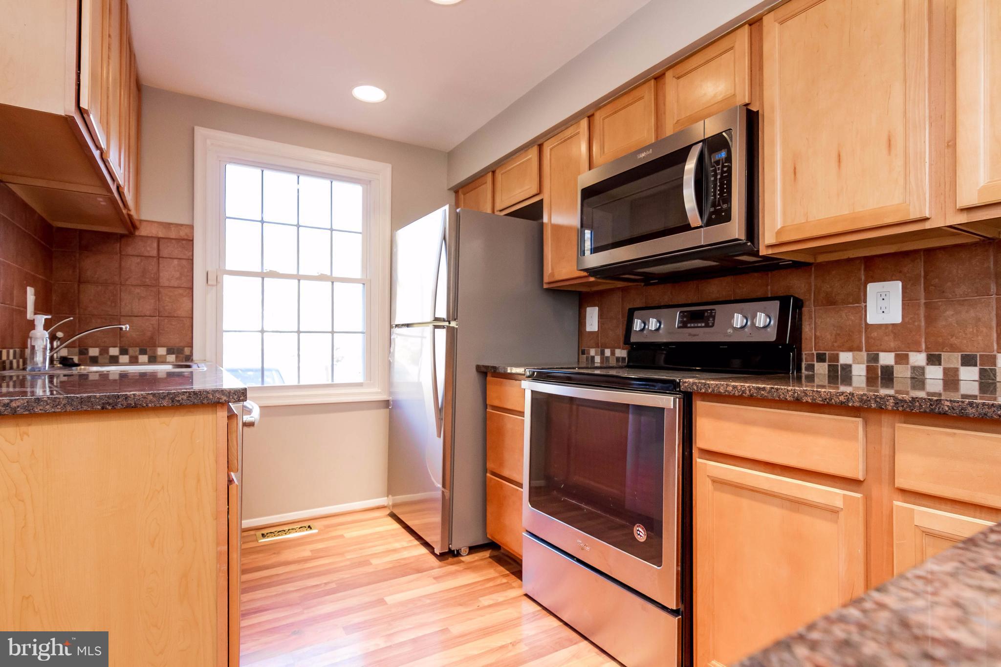 8030 Grandview Court Springfield, VA 22153 - Photo 6 of 27 Brand new Stainless Steel Appliances