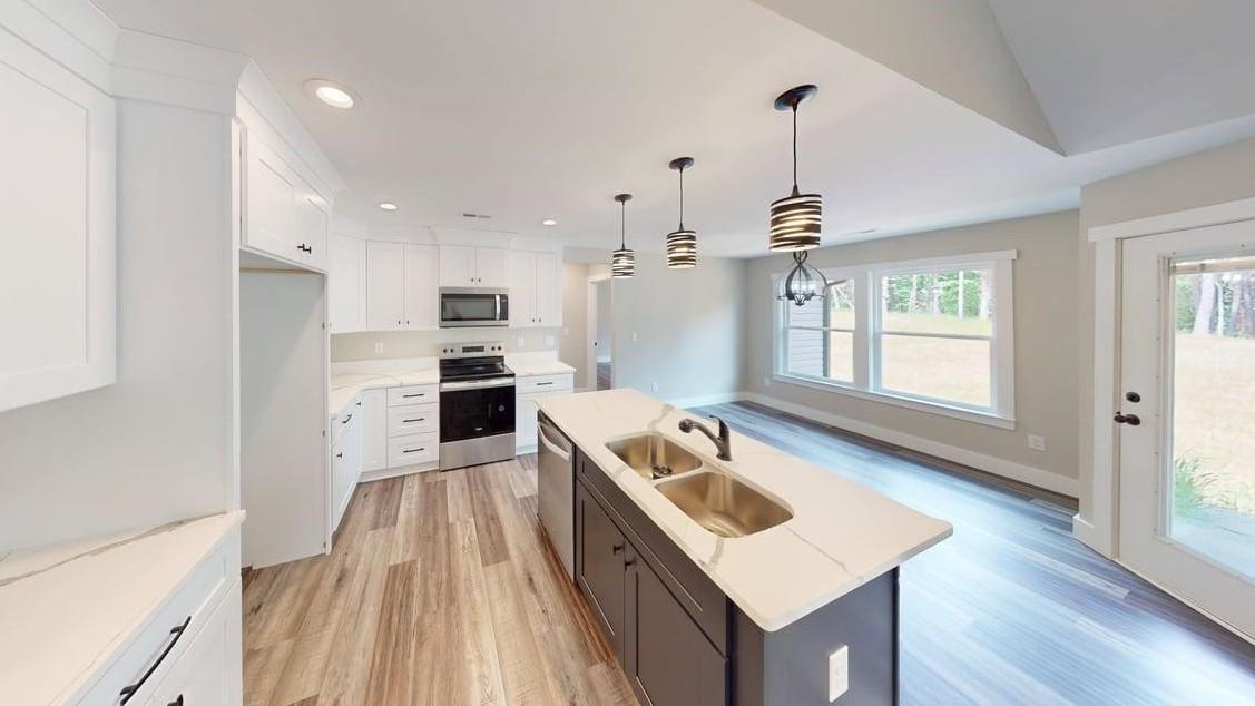 1304 Fairview Road Gaffney, SC 29341 - Photo 4 of 35