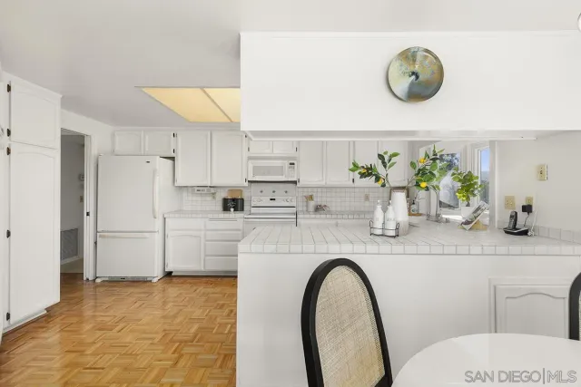 $929,000 | 17632 Caminito Hercuba, San Diego, CA 92128