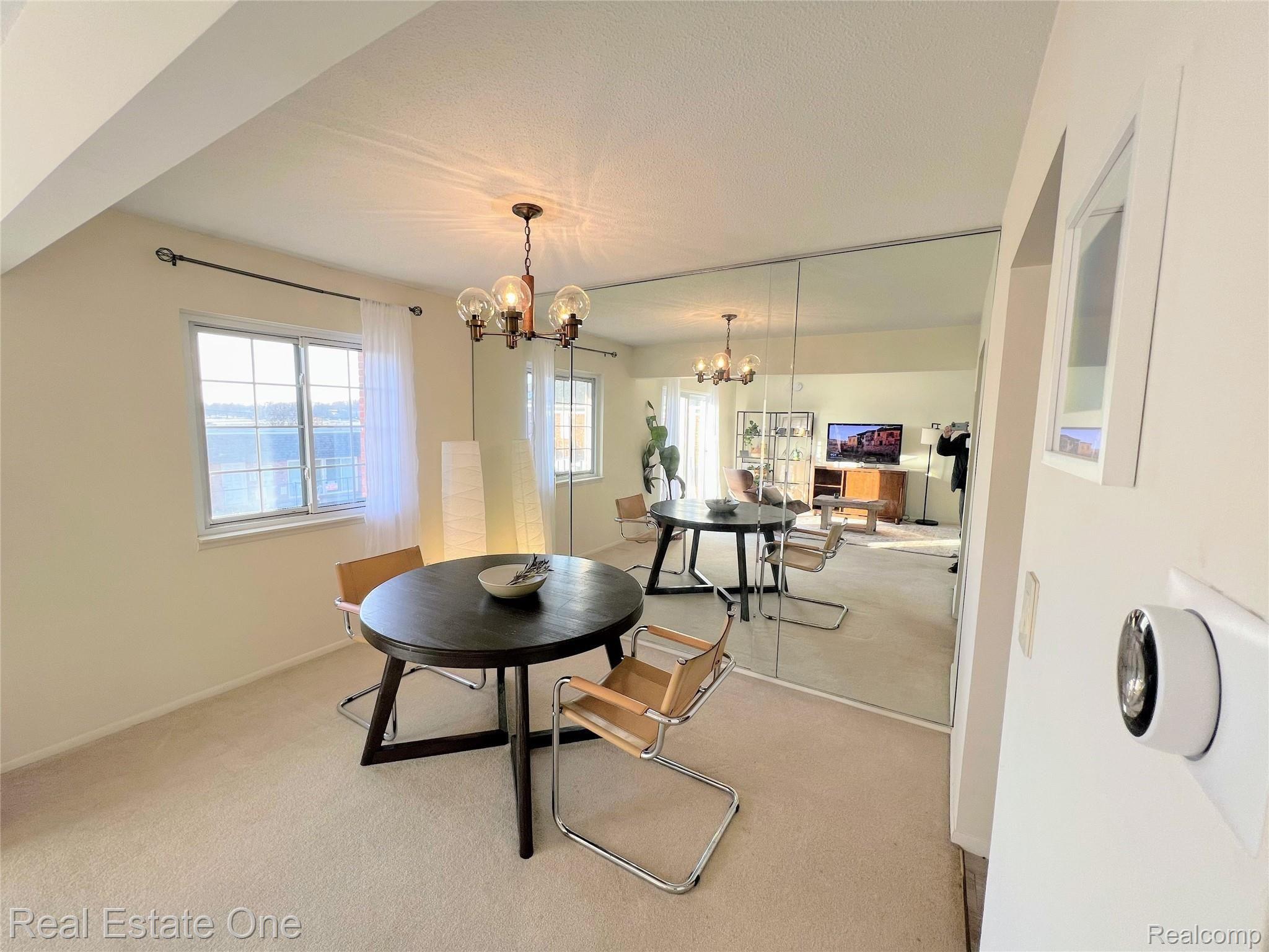 1506 Normandy Road, Unit 210 Royal Oak, MI 48073 - Photo 8 of 25 IMG_1584.jpg