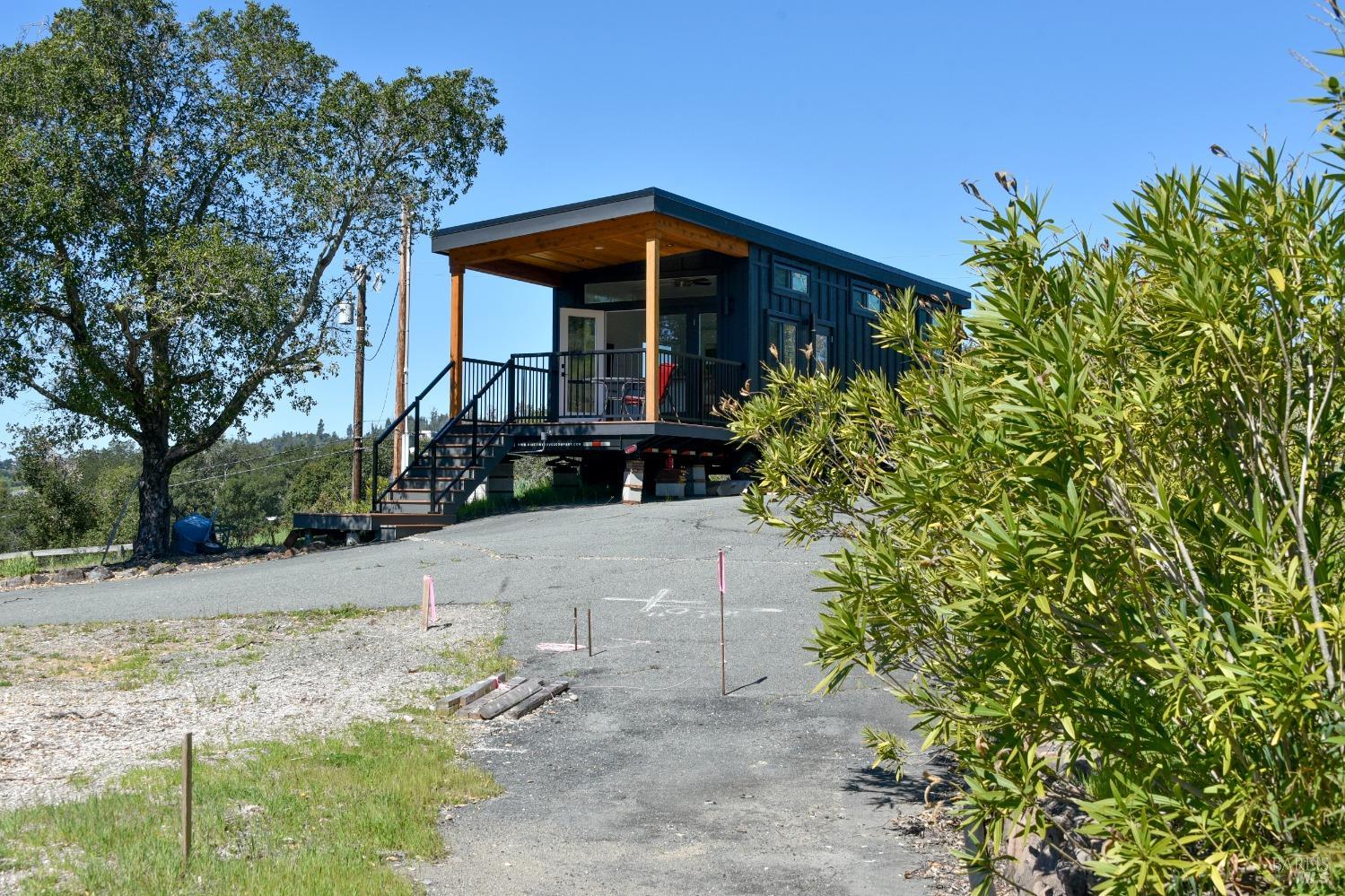 1033 Sundown Trail Santa Rosa, CA 95404 - Photo 20 of 45 a front view of a house with garden