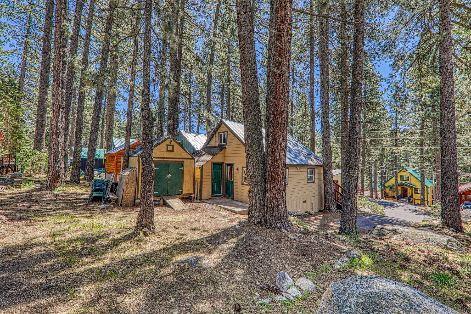 13464 Moraine Road Truckee, CA 96161 - Photo 6 of 28