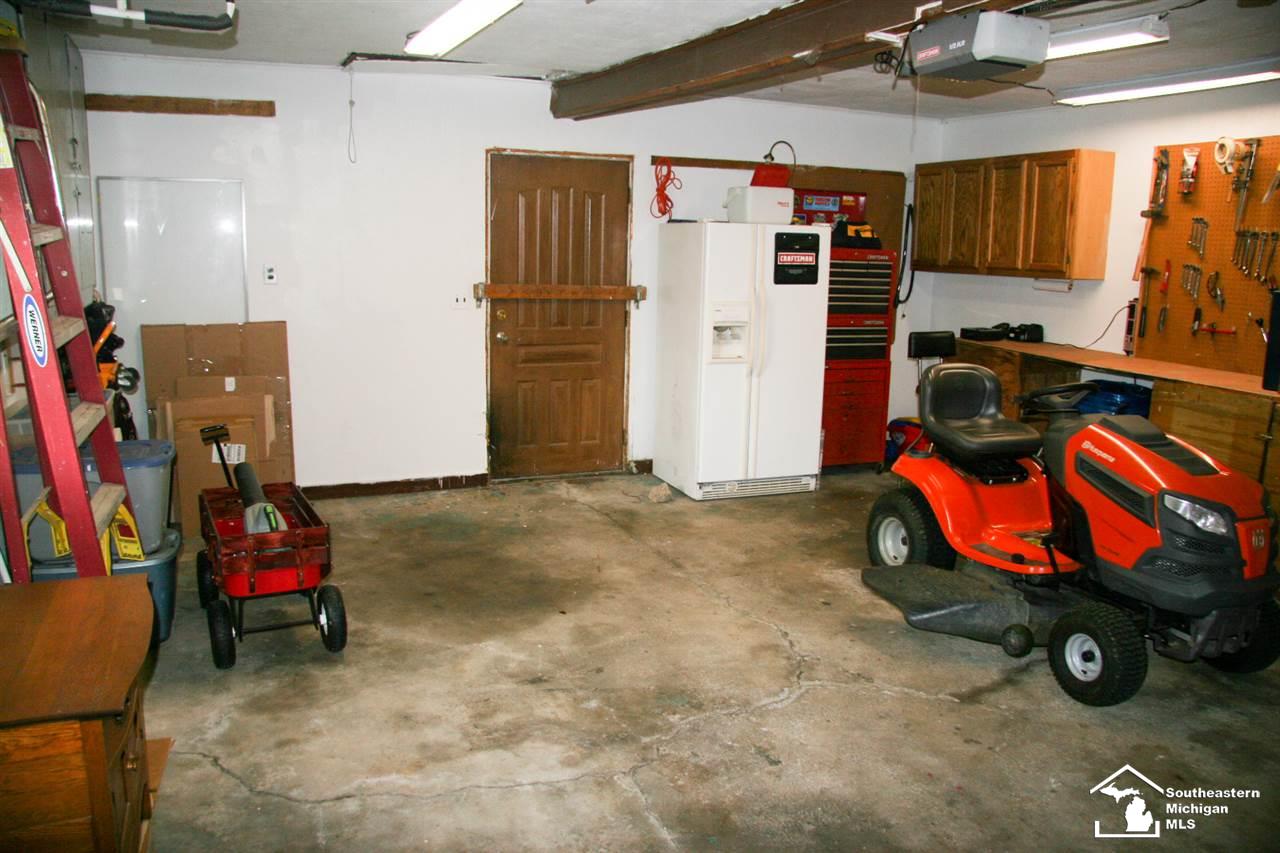 30303 Fort Road Rockwood, MI 48173 - Photo 27 of 54 31357484-26.JPG